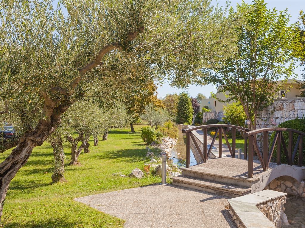 Olympian Bay Grand Resort