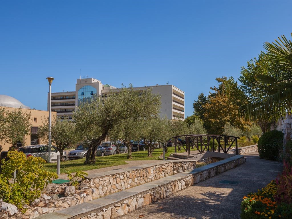 Olympian Bay Grand Resort