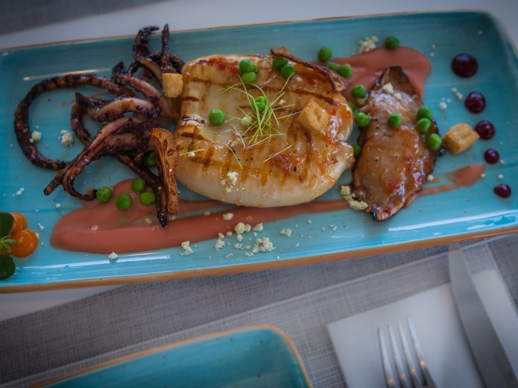 Olympian Bay Grand Resort