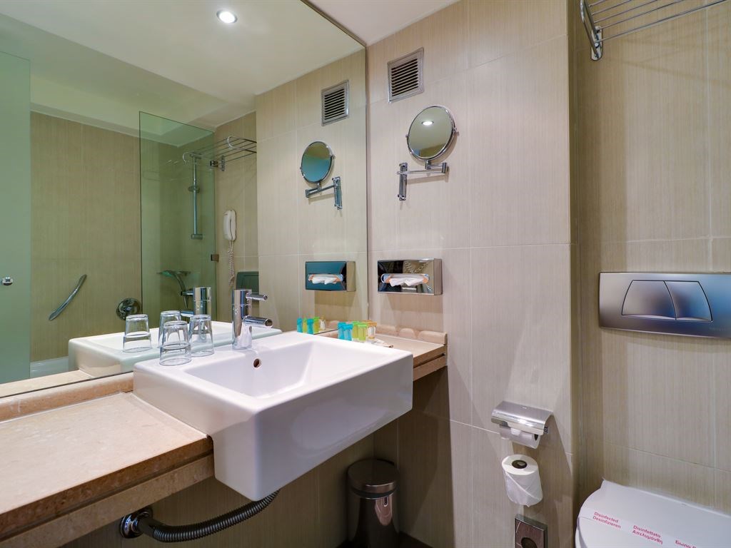 Olympian Bay Grand Resort