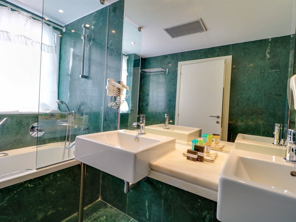 Olympian Bay Grand Resort