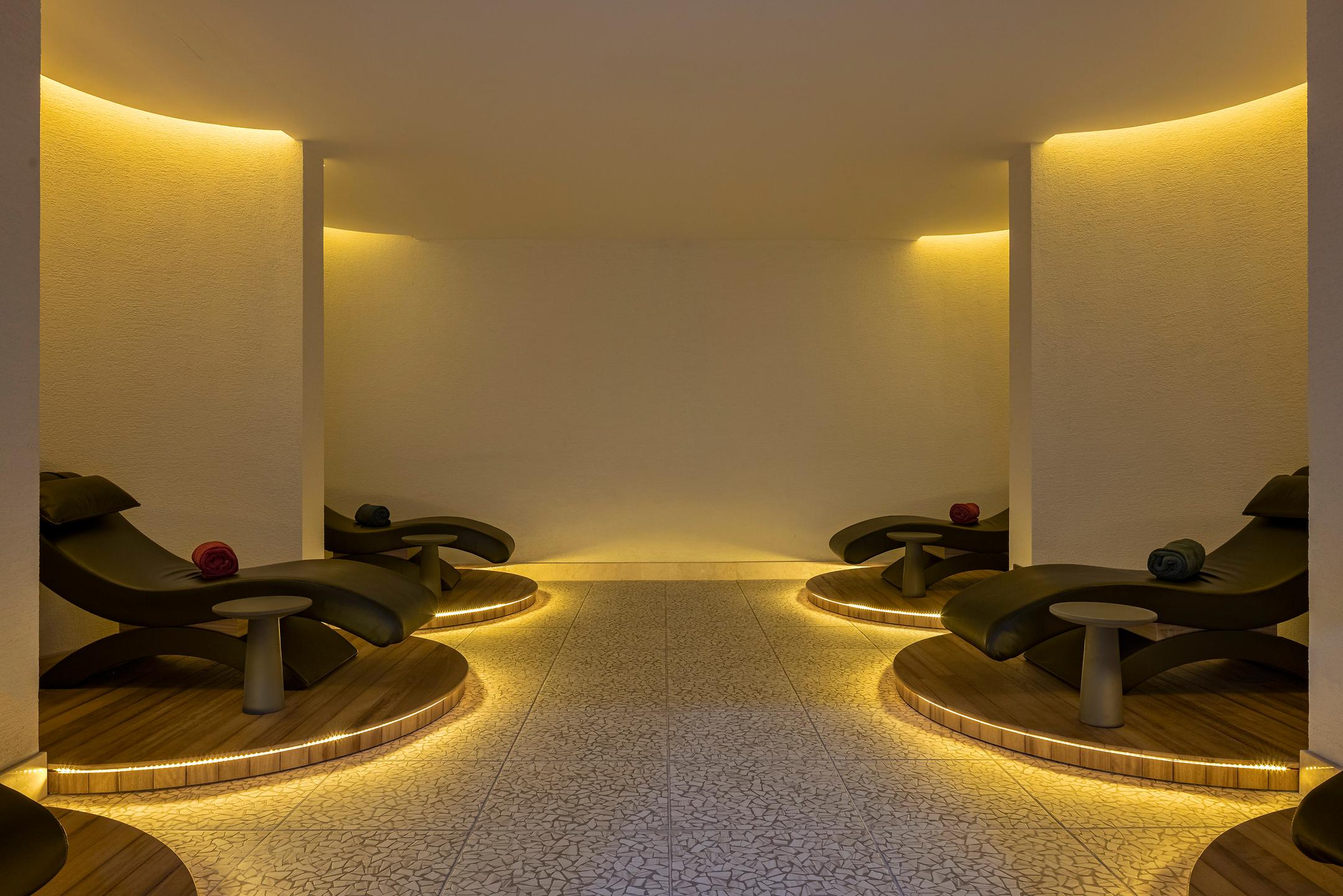 Arcanus Hotels Trendline Side