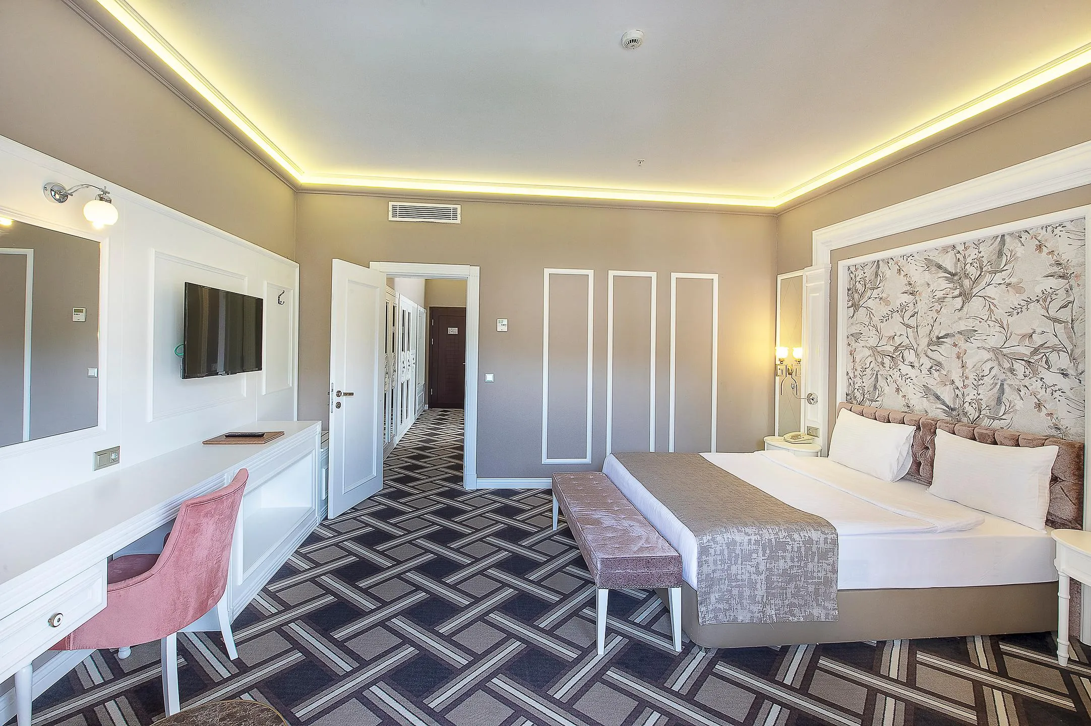 Utopia Resort & Residence