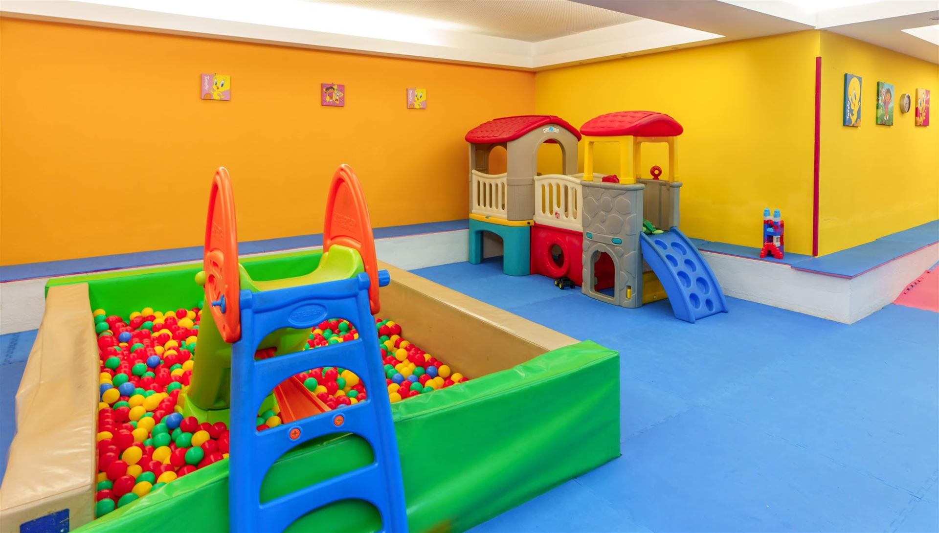 Cronwell Platamon Resort