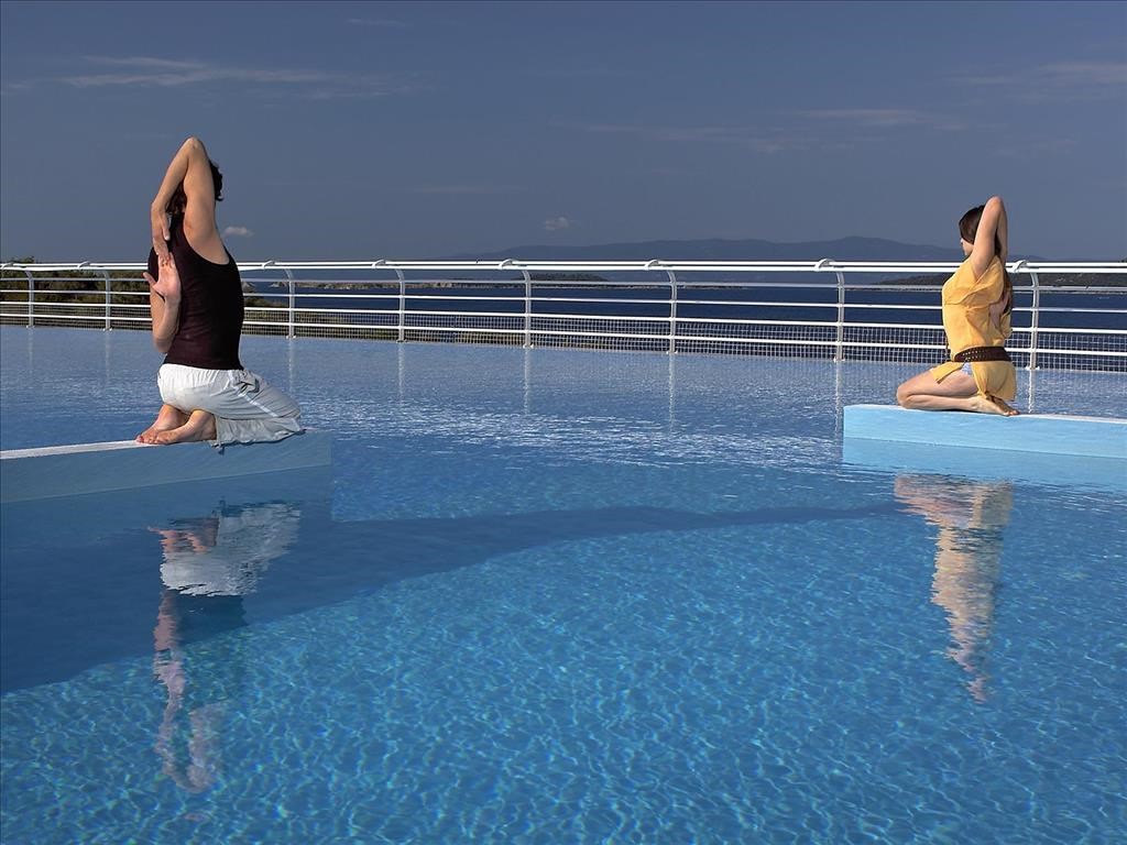 Akrathos Beach Hotel