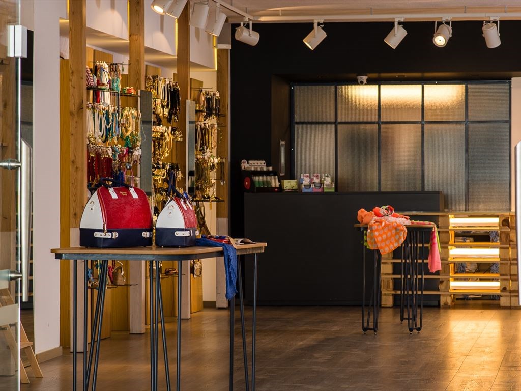 Akrathos Beach Hotel