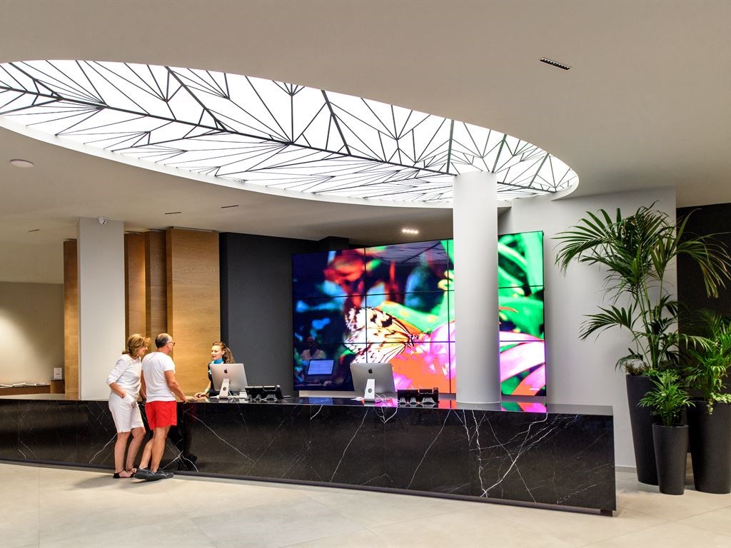 Akrathos Beach Hotel