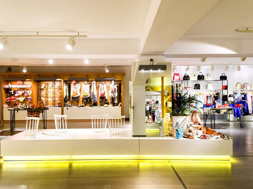 Akrathos Beach Hotel