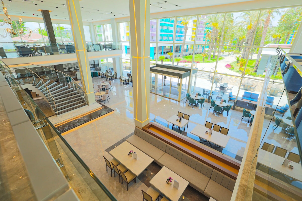 Crystal Paraiso Verde Resort & Spa