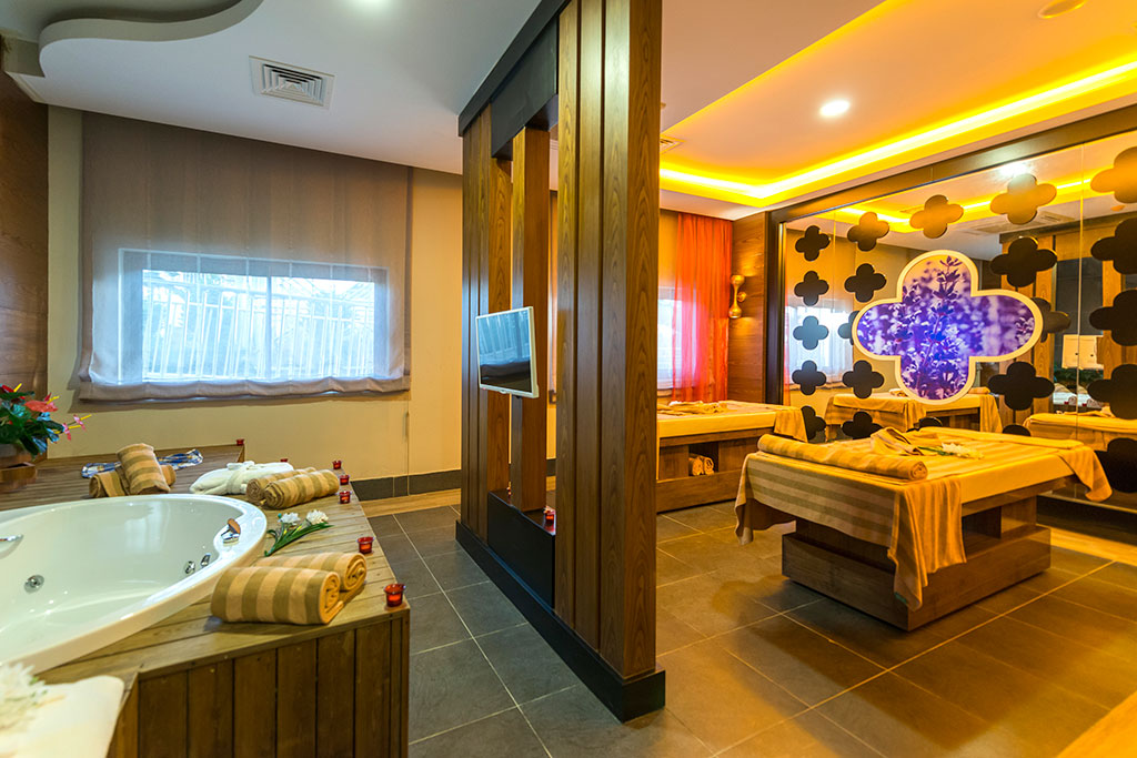 Diamond Premium Hotel & Spa