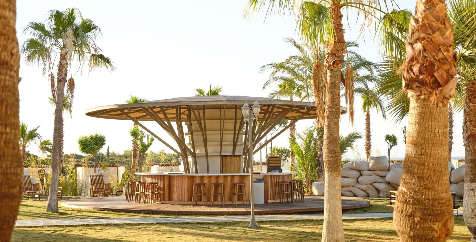 Laur Hotels