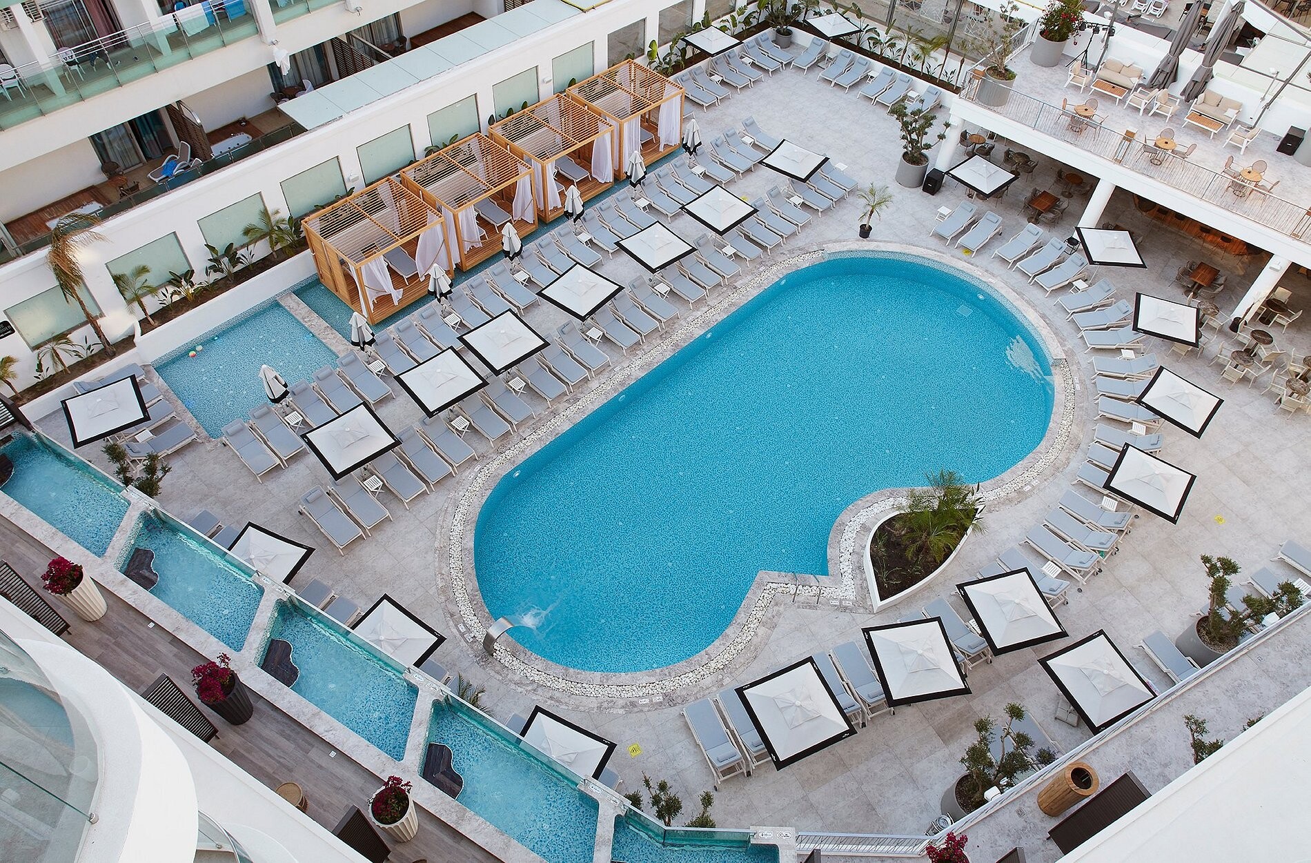 Lalila Blue Suites