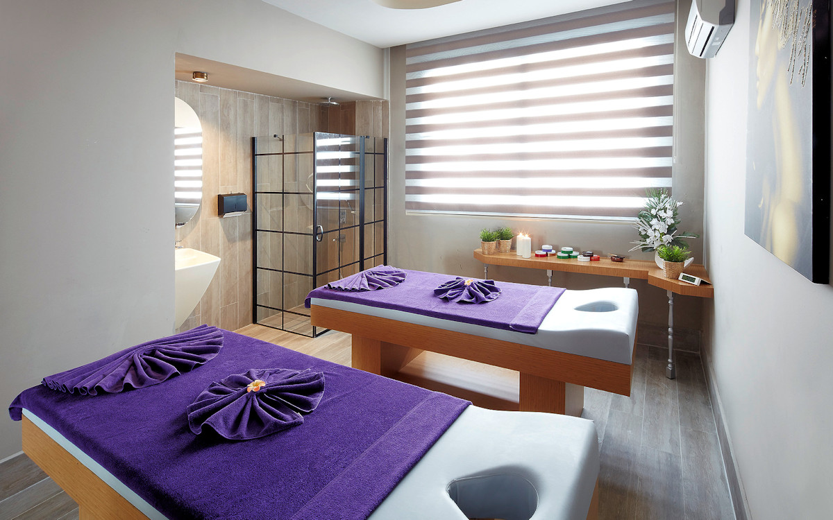 Lalila Blue Suites