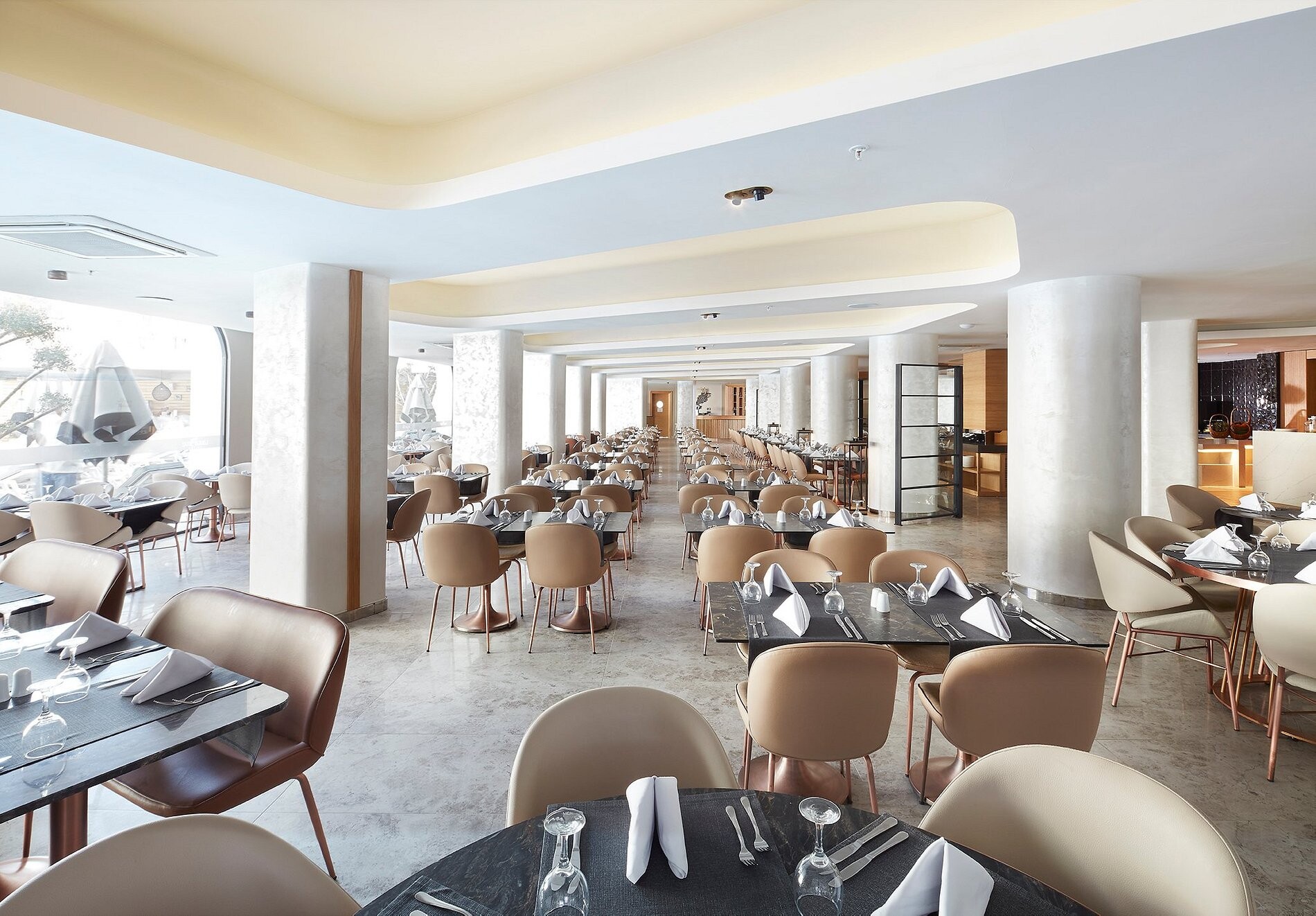 Lalila Blue Suites