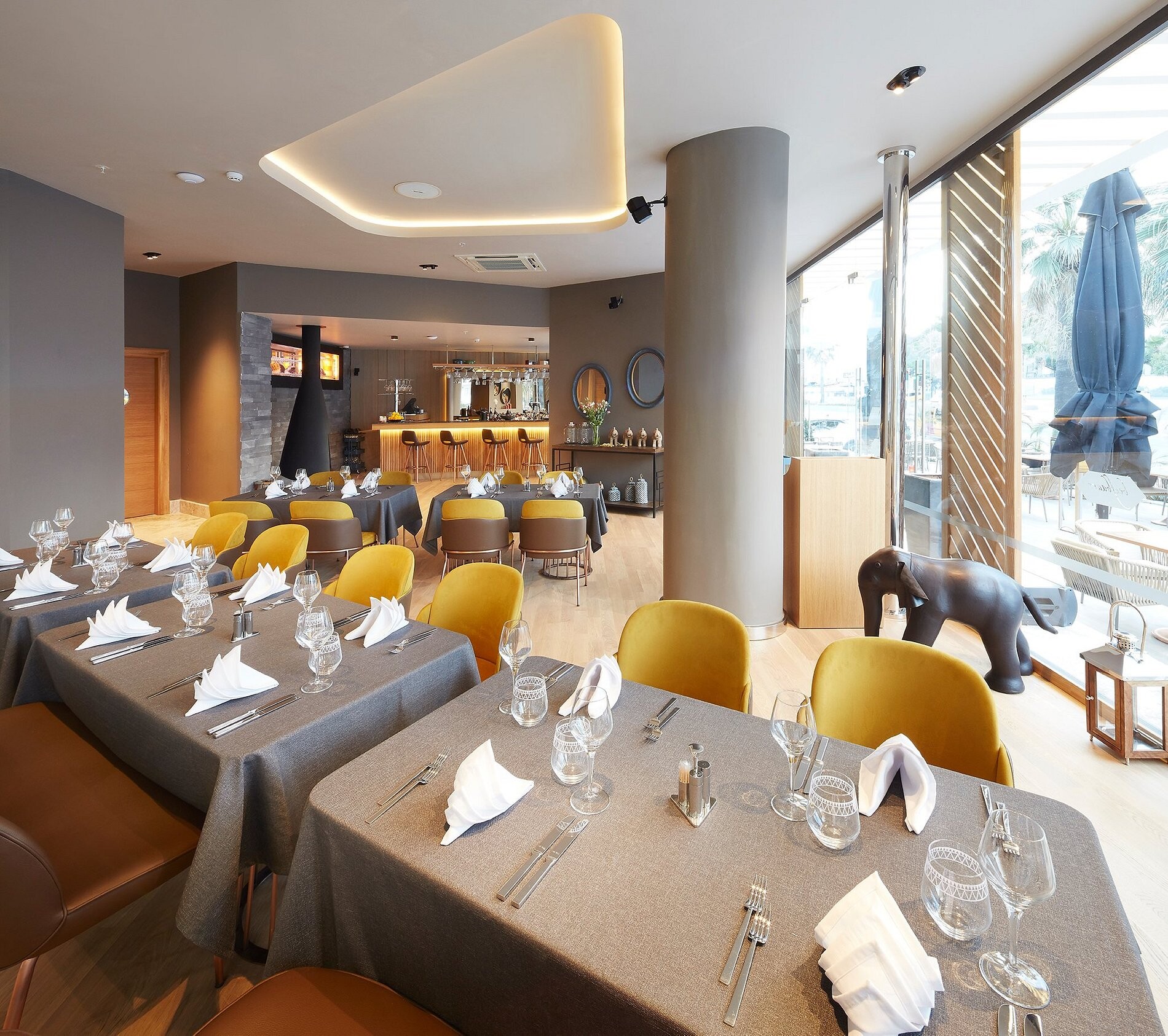 Lalila Blue Suites