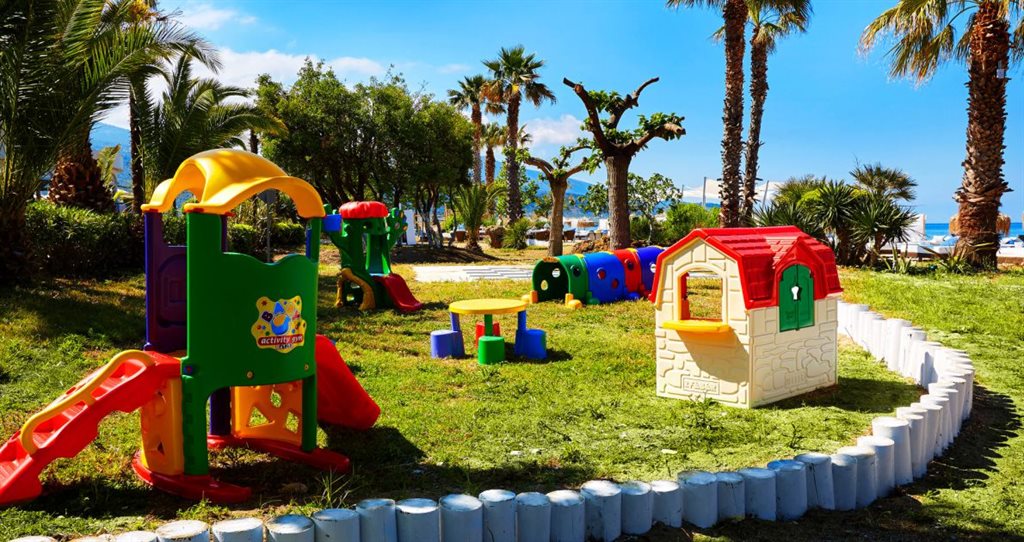 Ilio Mare Beach Hotel