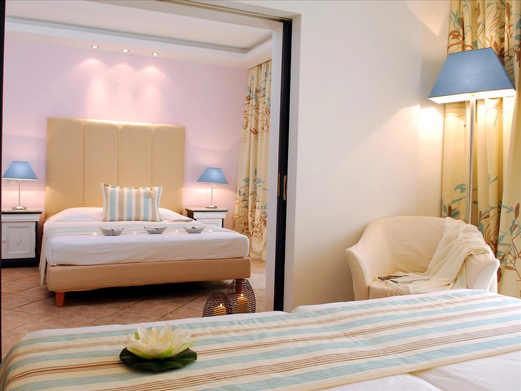 Ilio Mare Beach Hotel