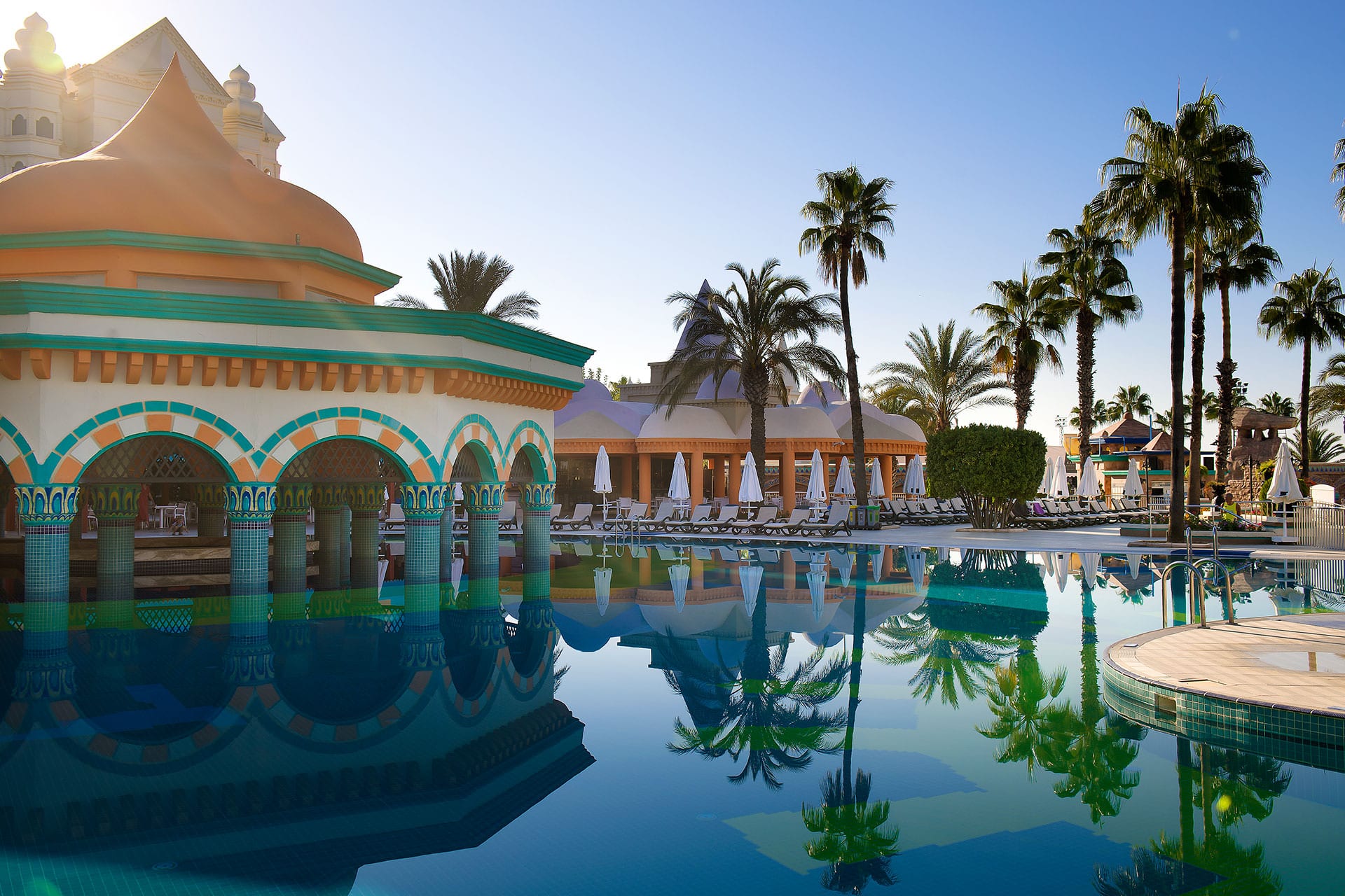 Kamelya Collection Aishen K Club