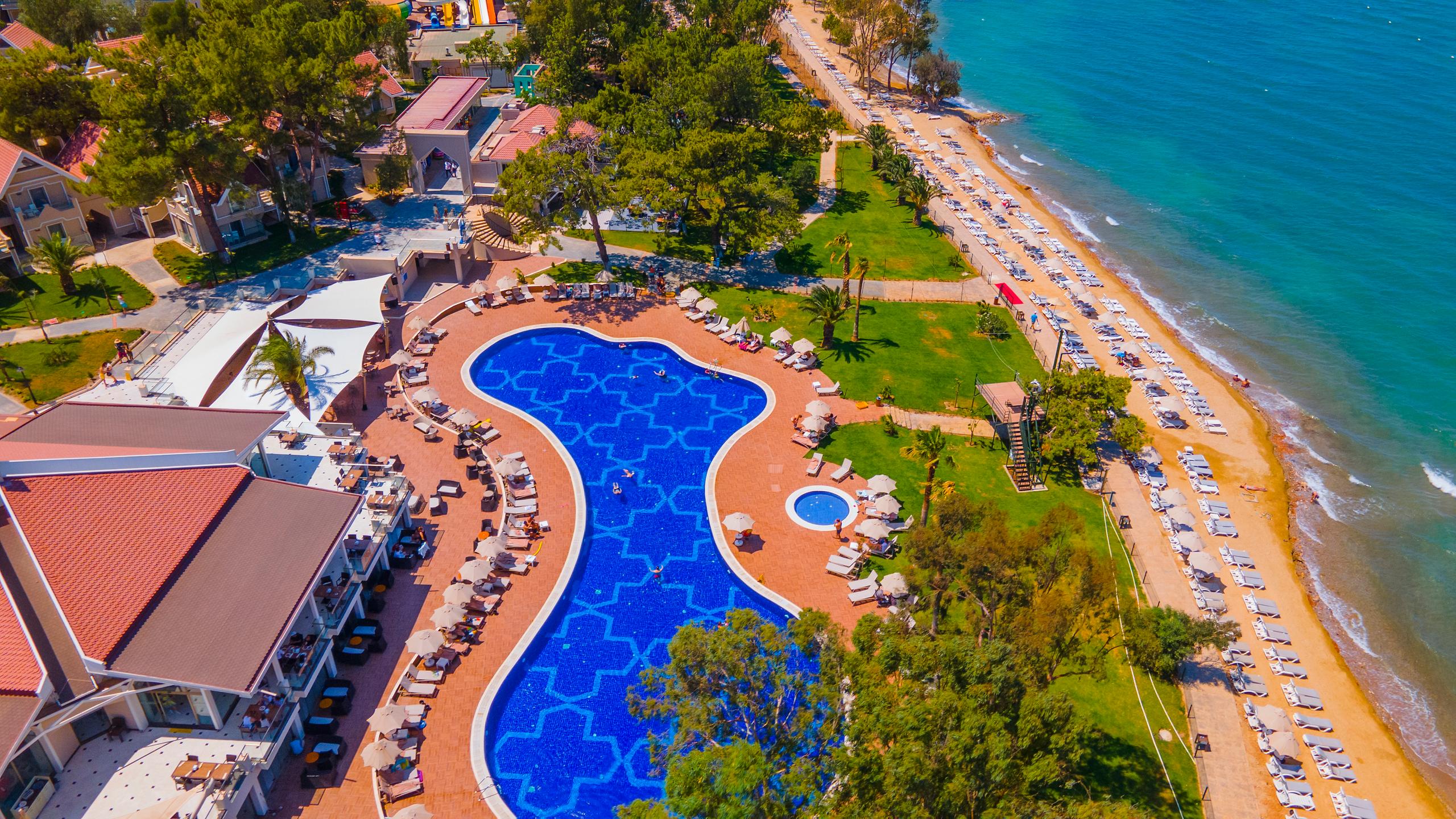 Long Beach Club Nature