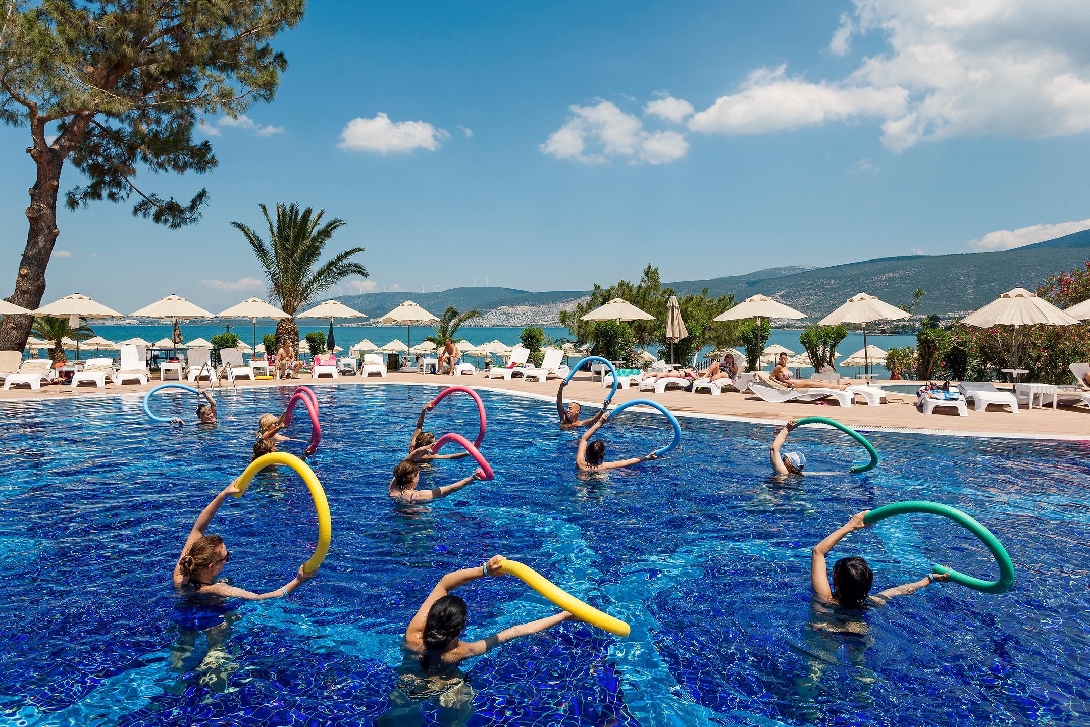 Long Beach Club Nature